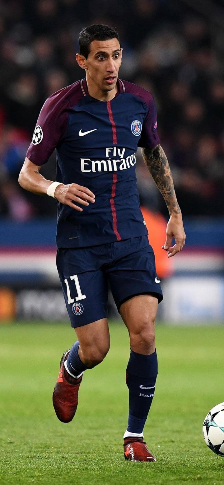 拜仁再度横扫对手，领先德甲积分榜（拜仁再献大胜，稳居德甲榜首）