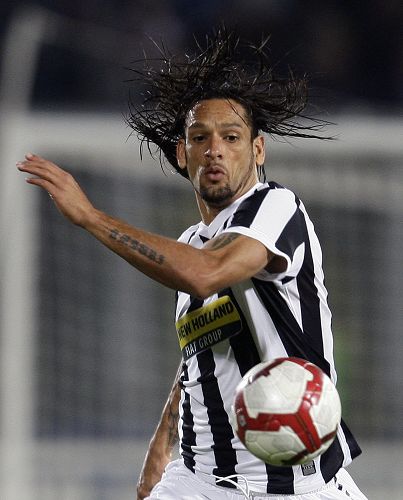 巴塞罗那在逆境中重振旗鼓，佩德里与拉菲尼亚成关键