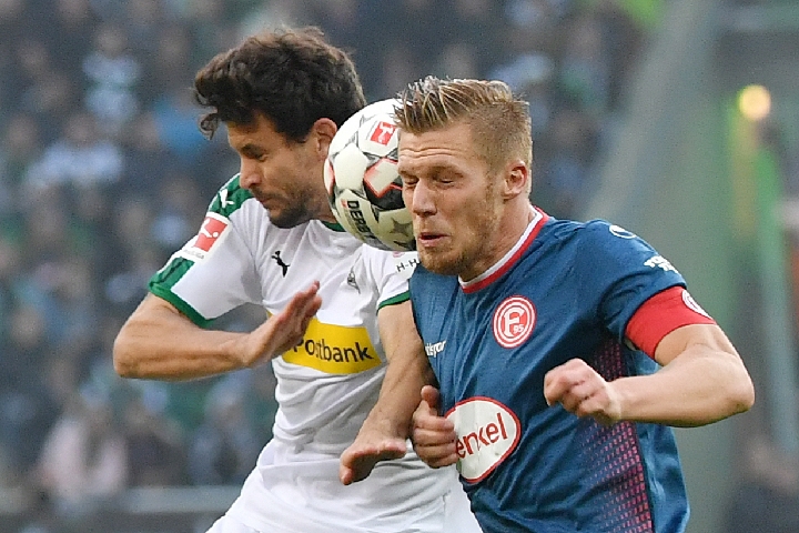 西甲半场：多兰造点，费尔南德斯点射，西班牙人1-0巴列卡诺