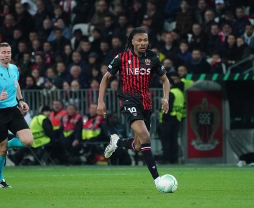 记者：西蒙斯已正式告知莱比锡他想加盟切尔西