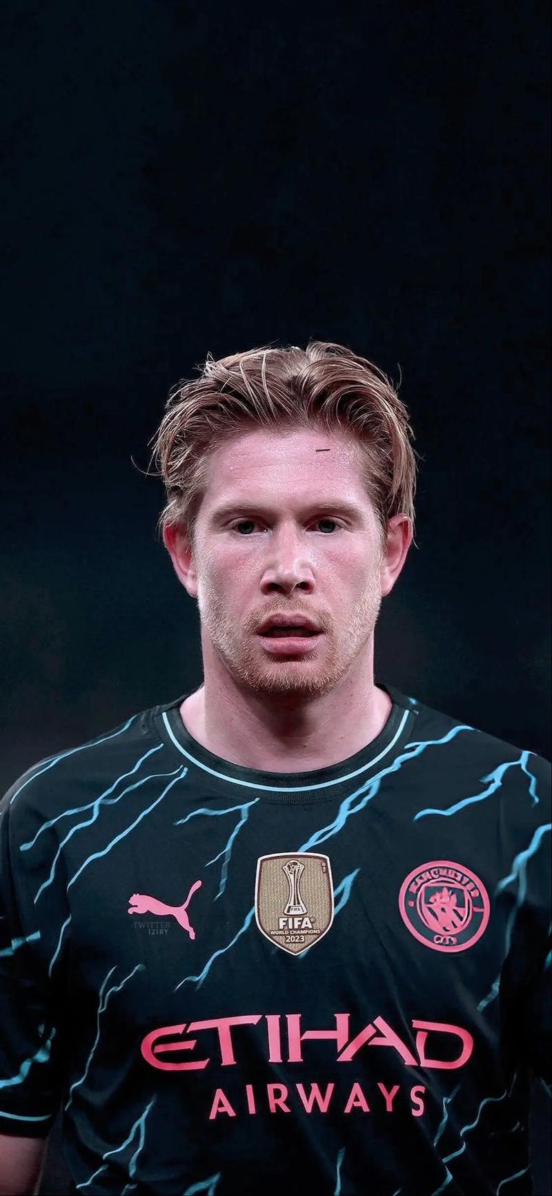 跟队：尤文想送走若昂-马里奥，然后签更有经验更全面的边后卫（随队记者：尤文考虑放走若昂-马里奥，寻求签下一名更有经验且更全面的边后卫）