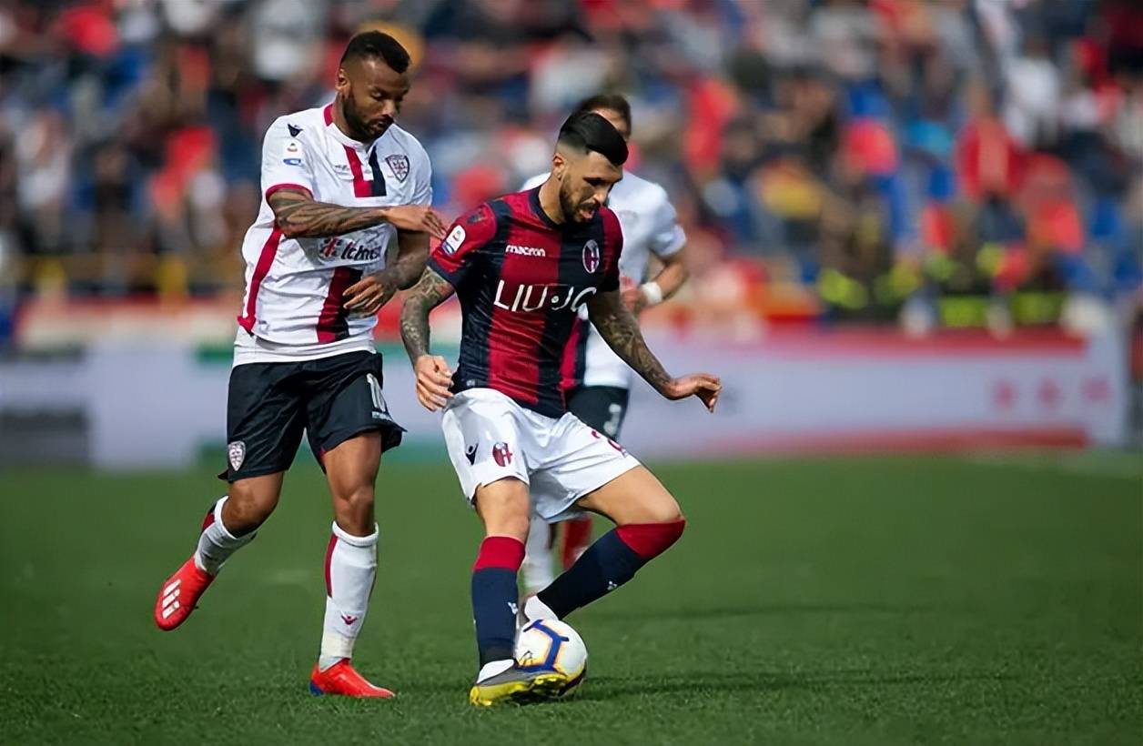 62场，埃梅里成为维拉队史带队英超胜场数第一的主帅（埃梅里执教62场，登顶维拉英超胜场最多主帅）