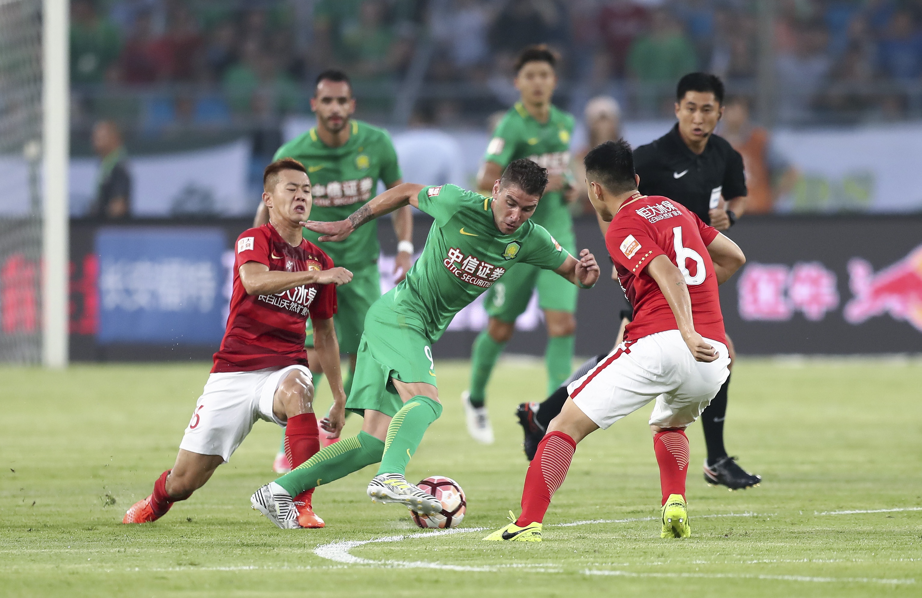 德国国门：诺伊尔是有史以来最好的门将，不排除选择尼日利亚队（德国门将称诺伊尔为史上最佳，亦不排除代表尼日利亚出战）